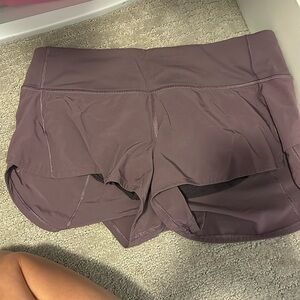 Lululemon lowrise 2.5” shorts